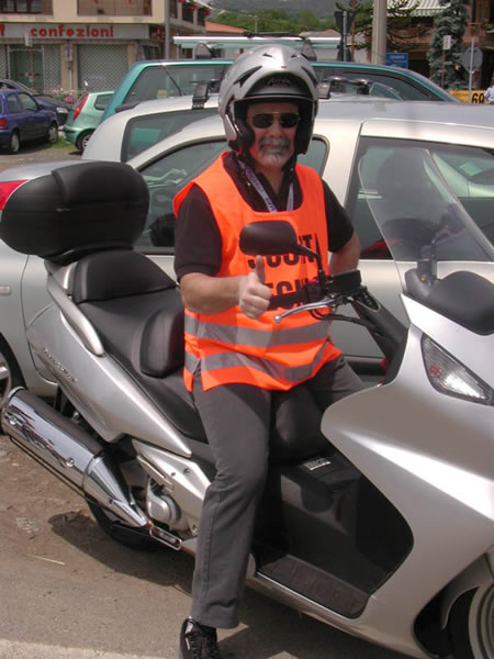 Beppe effettua il servizio gara