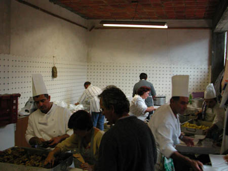 La cucina in un momento di operatività